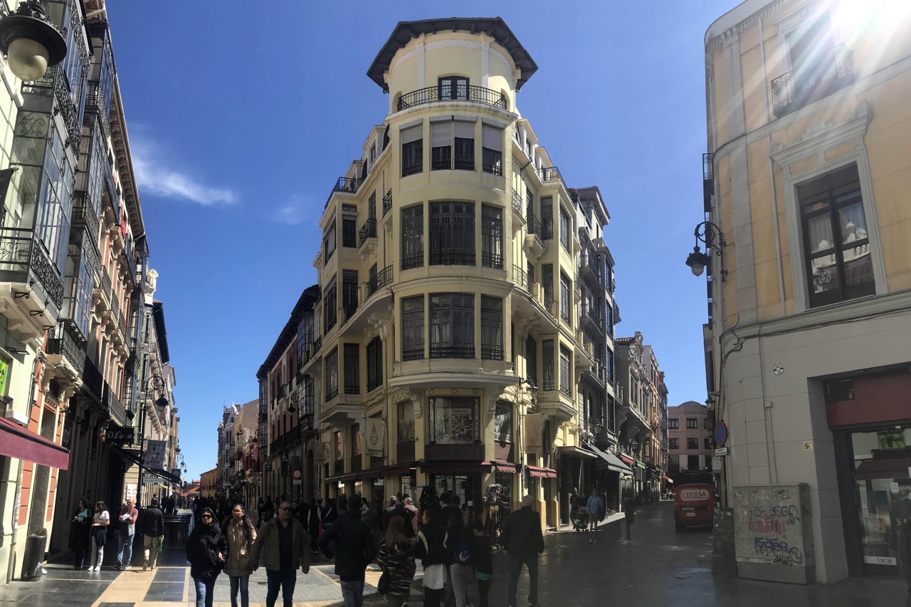 León - Exterior