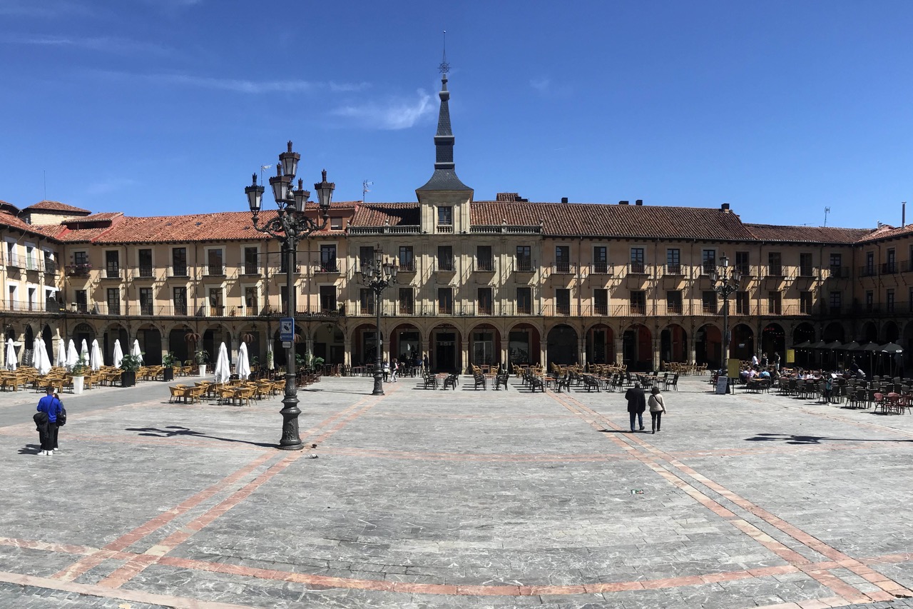 León - Exterior